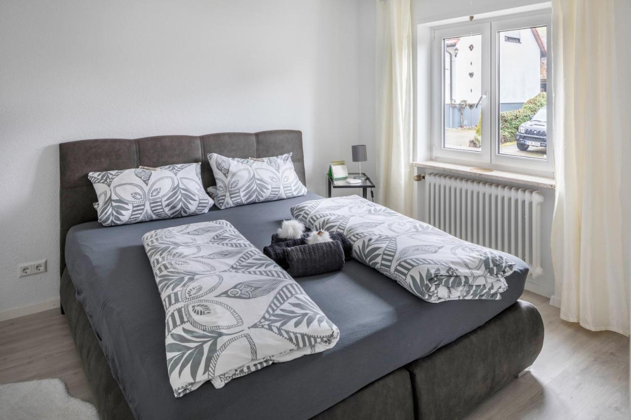 Ferienwohnung Holly Ebringen Екстер'єр фото